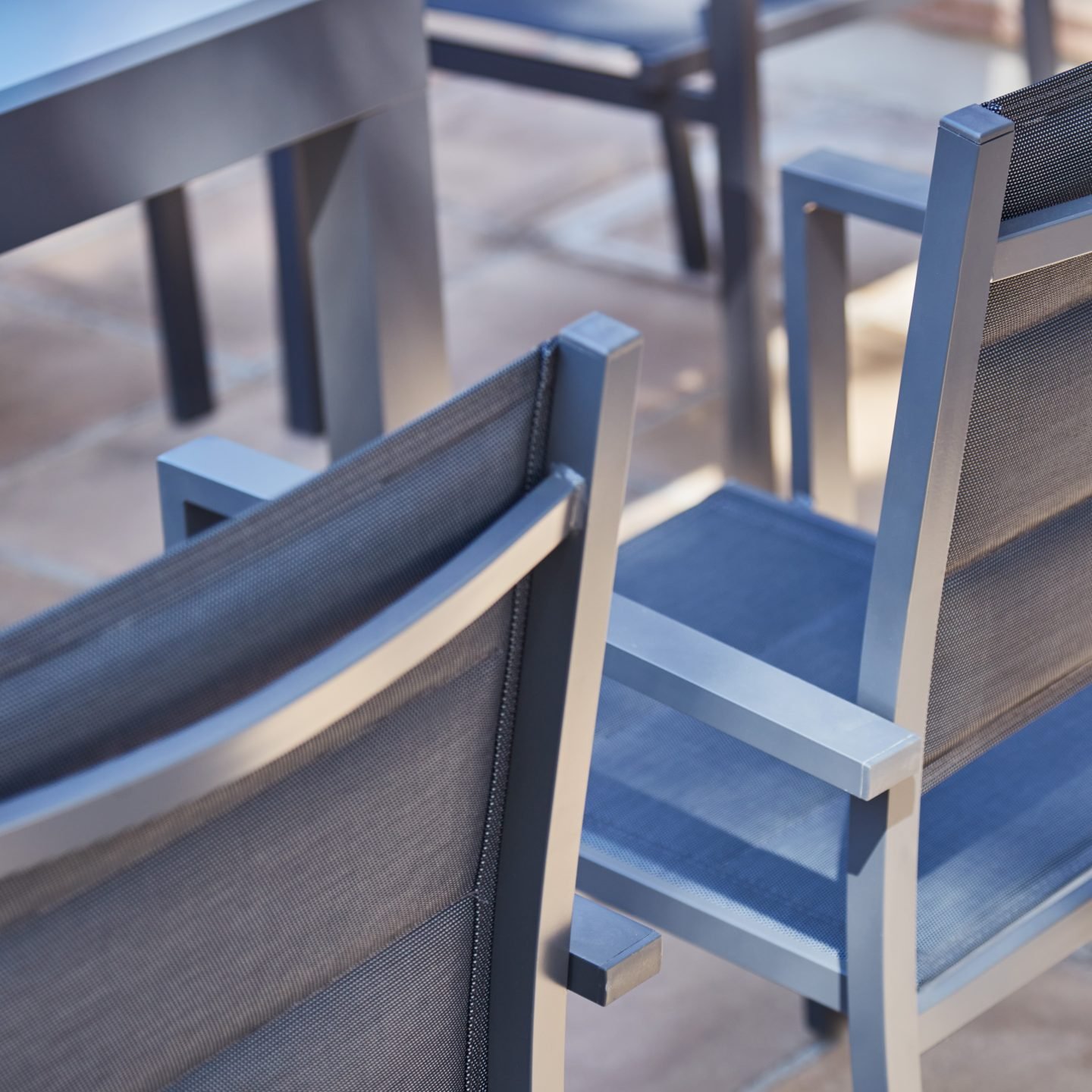 Conjunto mesa y sillas jardín 4 plazas aluminio marrón TOKYO