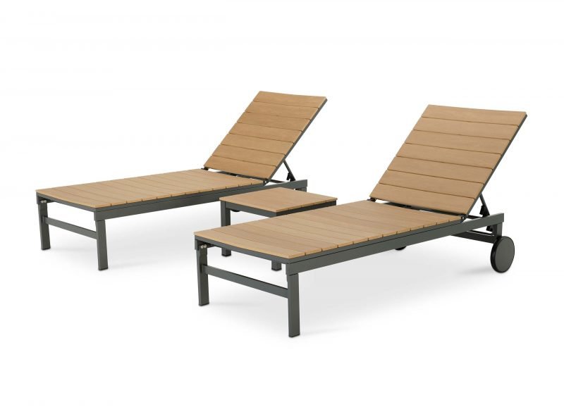 Set of 2 sun loungers anthracite aluminum and polywood imitation wood with wheels + side table – Osaka anthracite