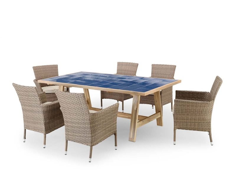 Conjunto de jardín comedor mesa de madera y cerámica azul 200×100 + 6 sillas apilables ratán sintético con cojín Bolonia – Java Light & Bolonia