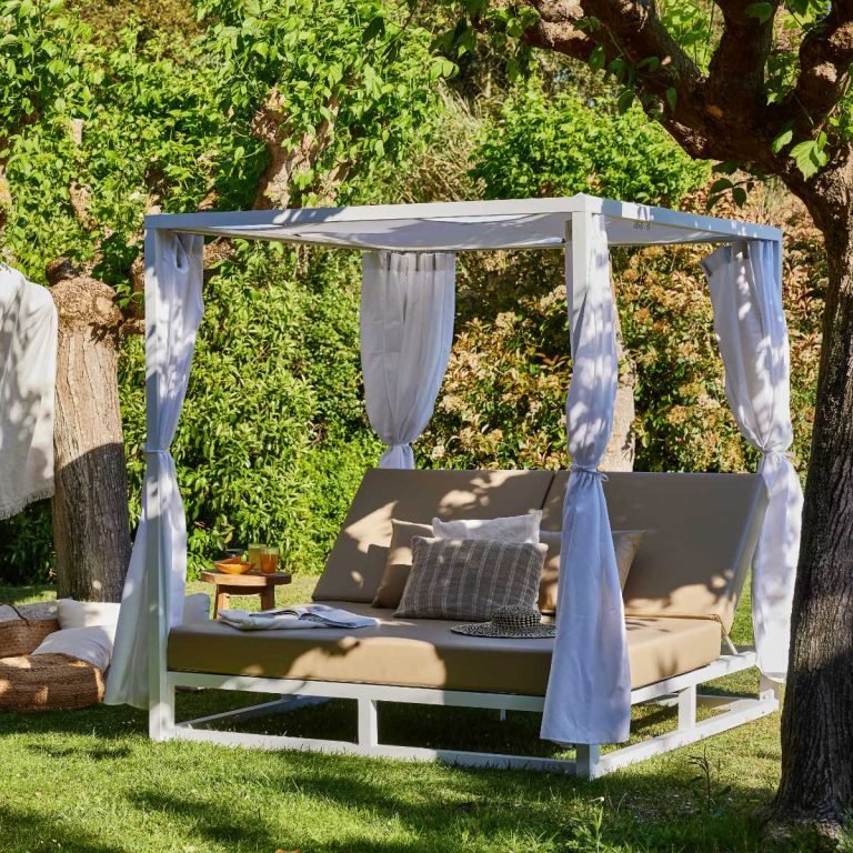 balinese white brown