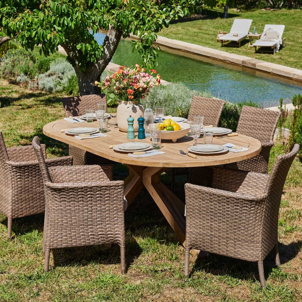 Set tavolo da giardino allungabile con 8 sedie in legno teak e