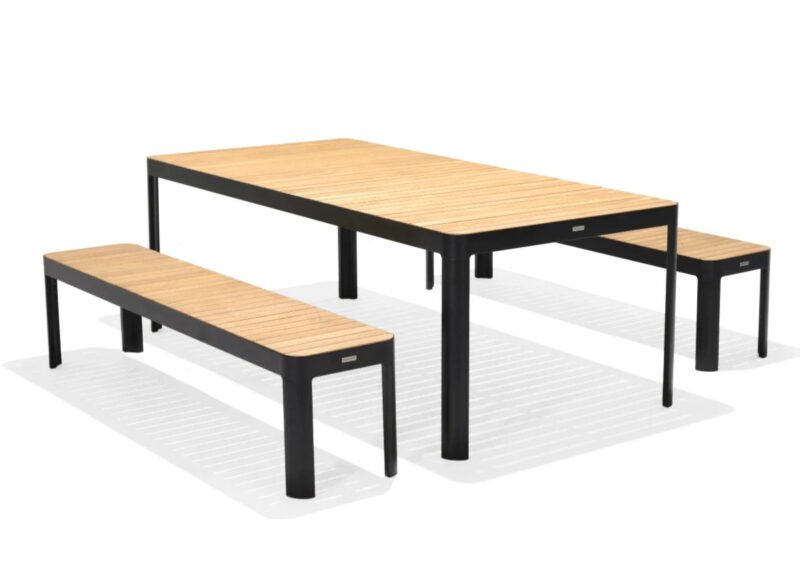 Conjunto mesa jardín 209×95 cm y 2 bancos aluminio negro y teca – Portals