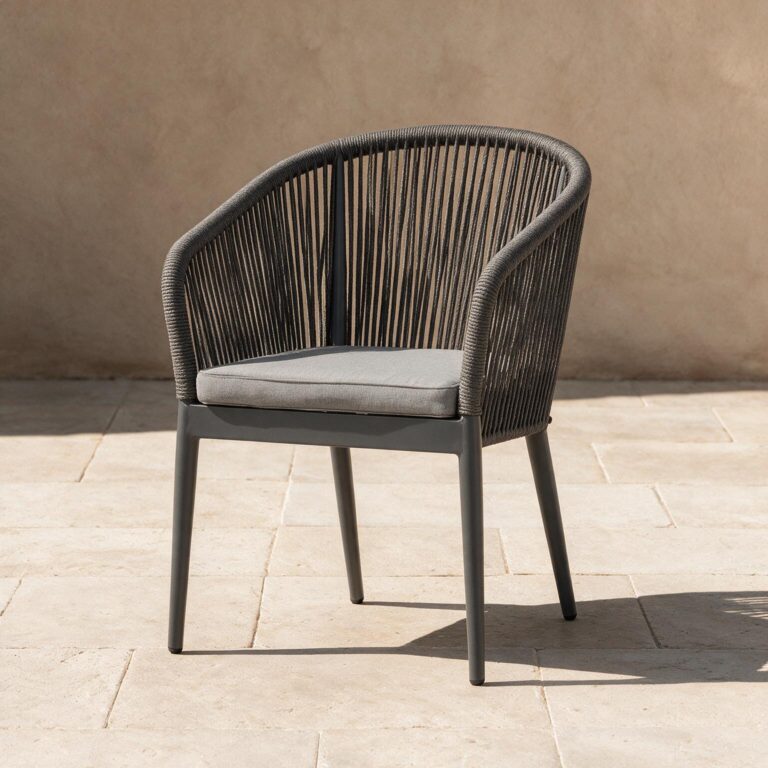 magnific_foto-detalle-de-las-silla_lJ36id1gv9